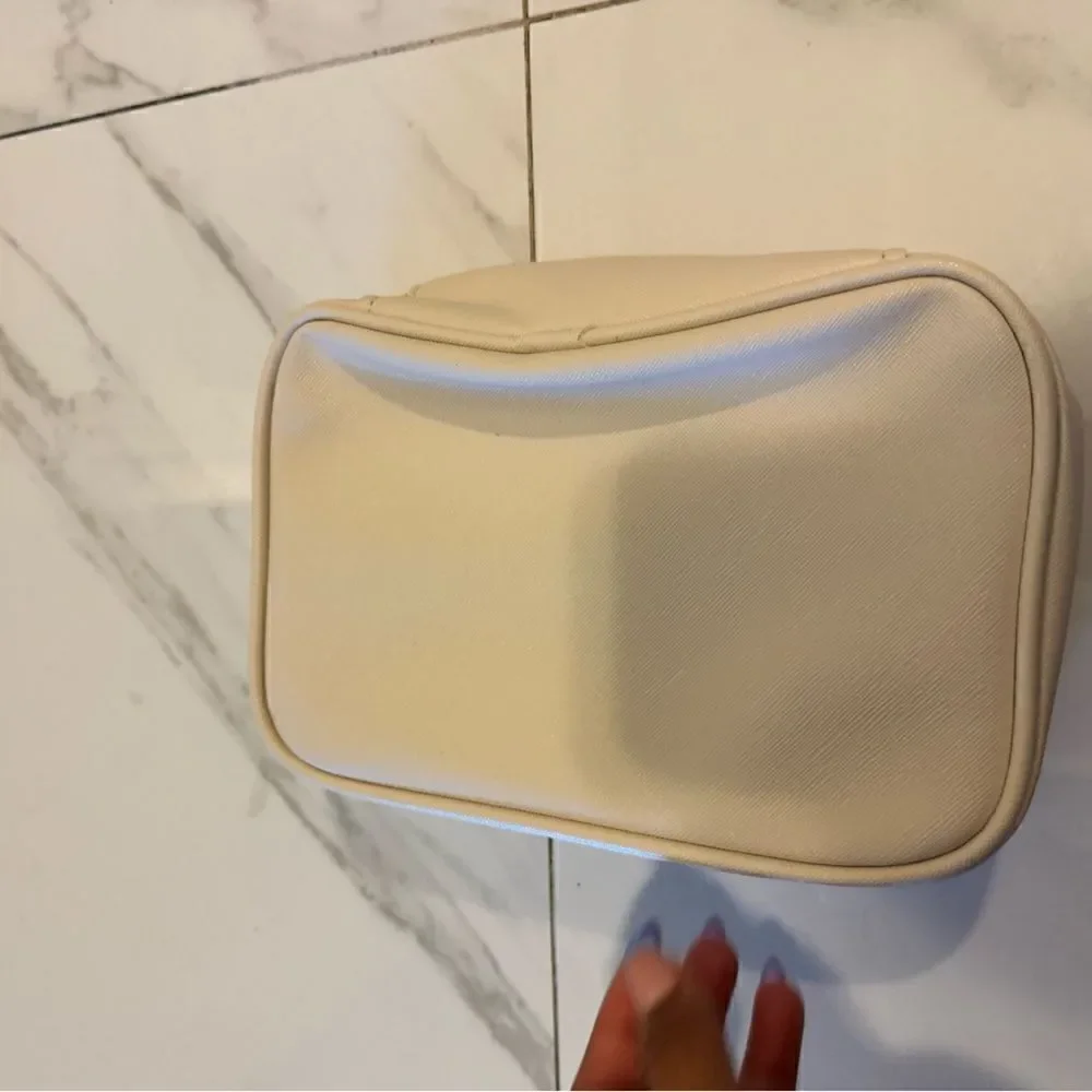 Dr. Dennis gross cosmetic bag #16